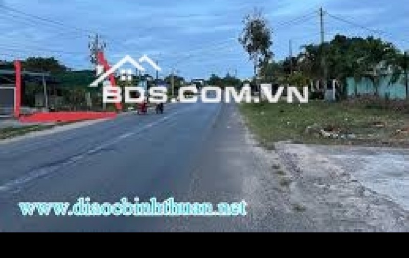 Bán gấp đất san lắp mặt tiền đường ĐT 720 - Quốc lộ 55 cũ tại xã Suối Kiết, Huyện Tánh Linh, tỉnh Bình Thuận.